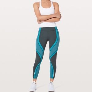 Lululemon - High Rise Wild Twist Legging 25”